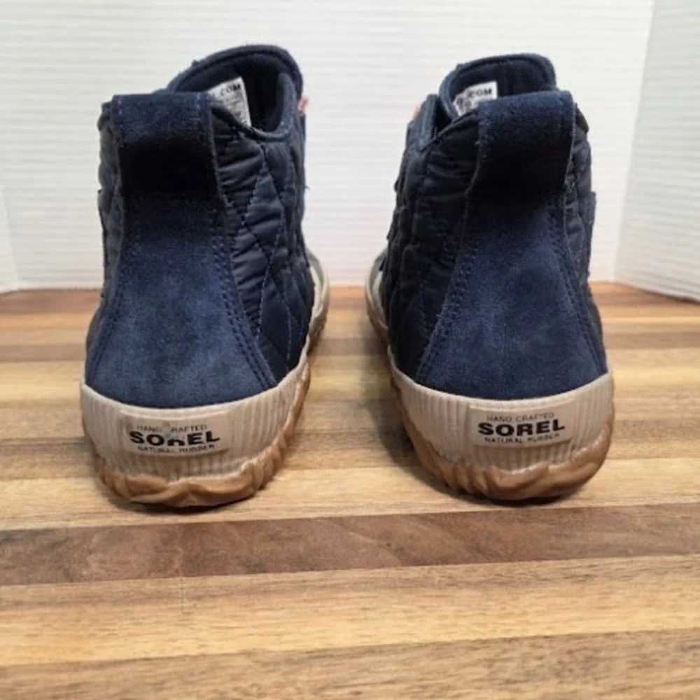 Sorel‎ Out N About Plus Women 9.5 Navy Blue Quilted Waterproof Duck Boots NL3152
